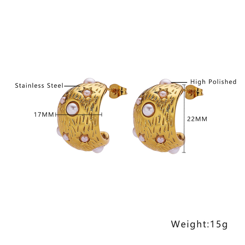 316L stainless steel stud earrings in the shape of a crescent moon