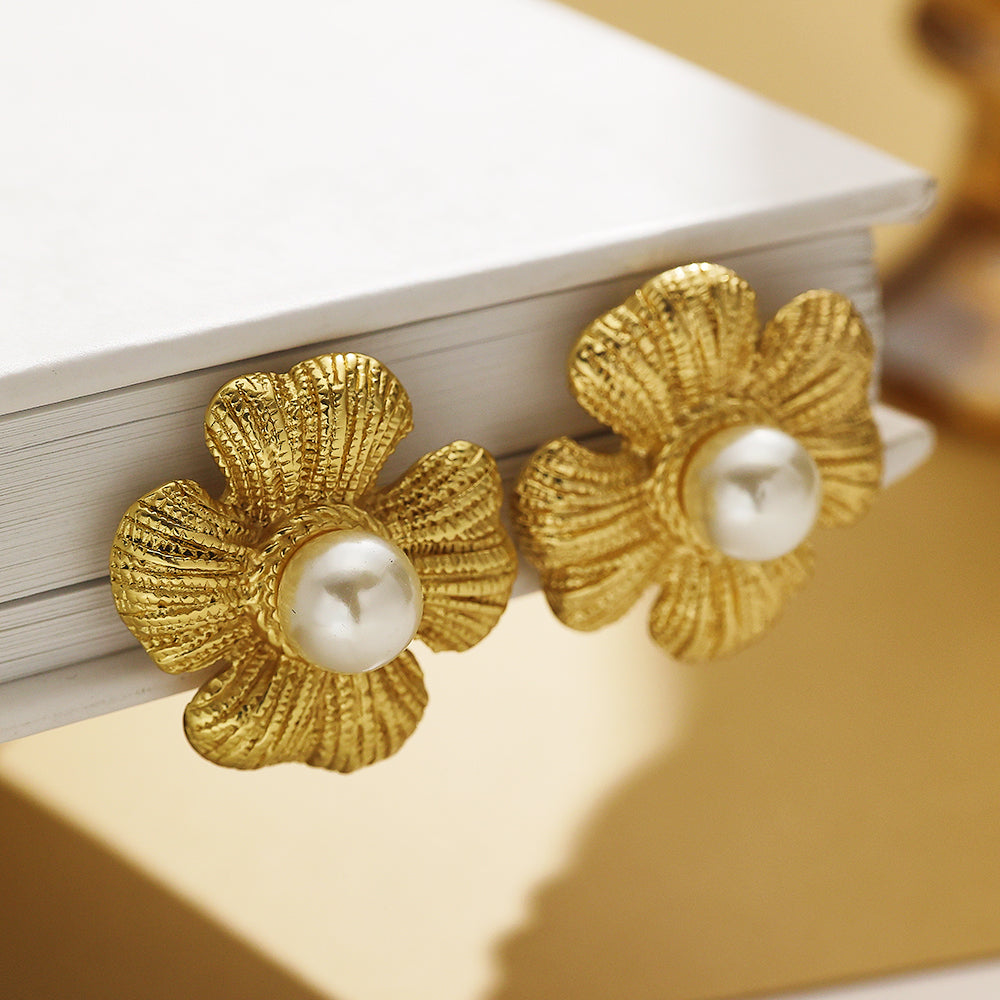316L Stainless Steel Stud Earrings in the Shape of a Flower