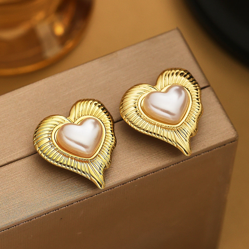 Stainless steel stud earrings in the shape of a heart