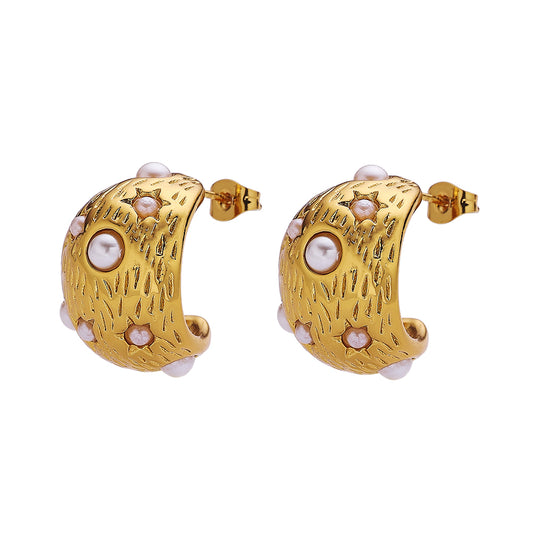 316L stainless steel stud earrings in the shape of a crescent moon